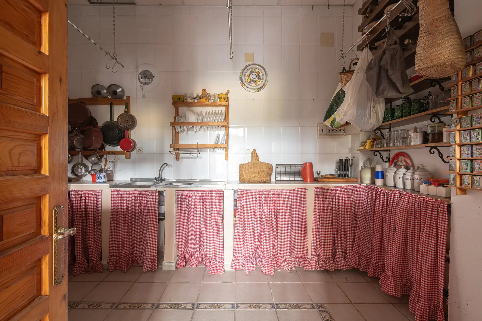 Kitchen of Houses for sale in Genil