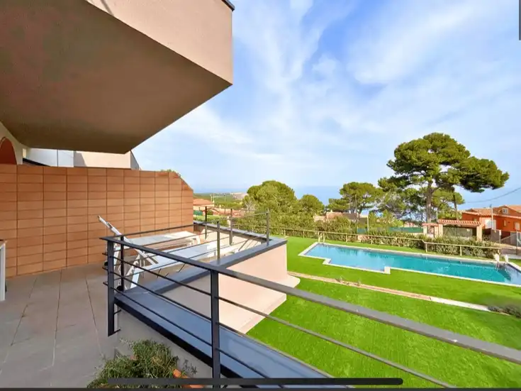 Apartment with pool for sale in Carrer Terra Roja 2