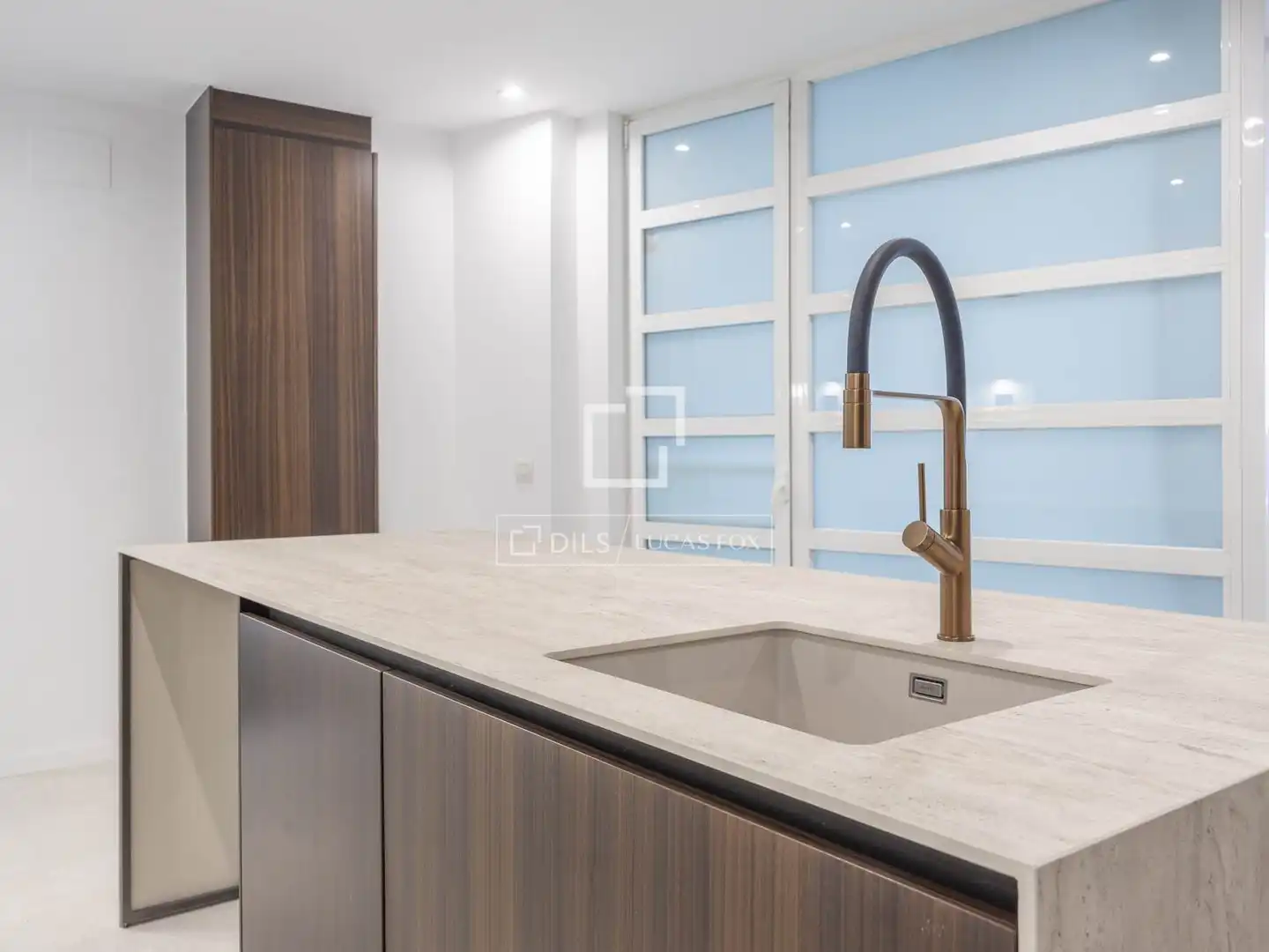 Kitchen of Flat for rent in Valencia  with Air Conditioner, Heating and Parquet flooring