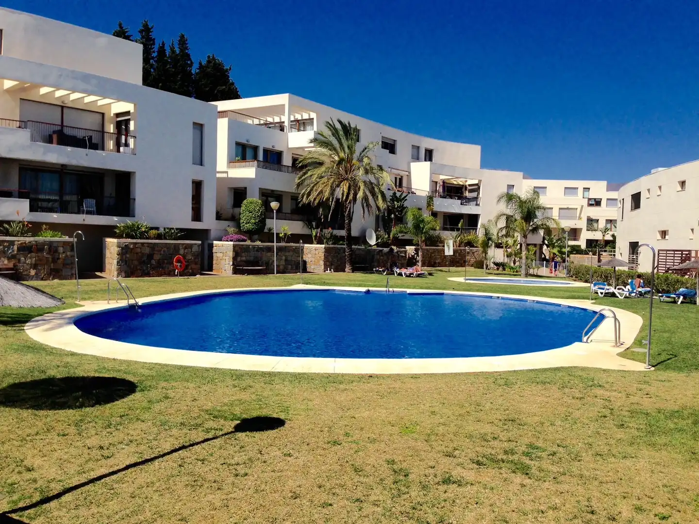 Garden of Apartments for sale in Marbella  with Air Conditioner, Terrace and Storage room