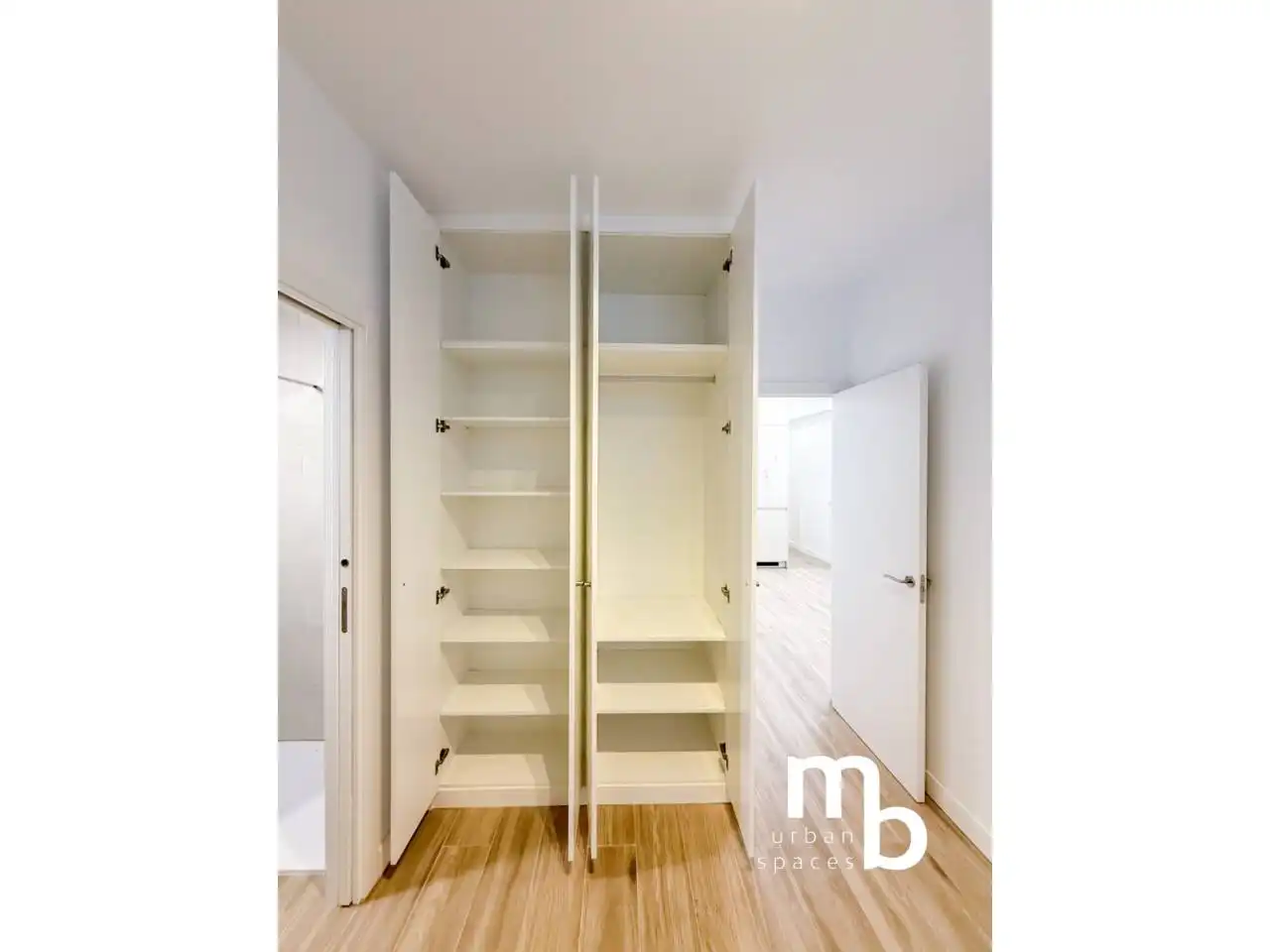Bedroom of Flat for sale in Madrid  with Air Conditioner and Heating