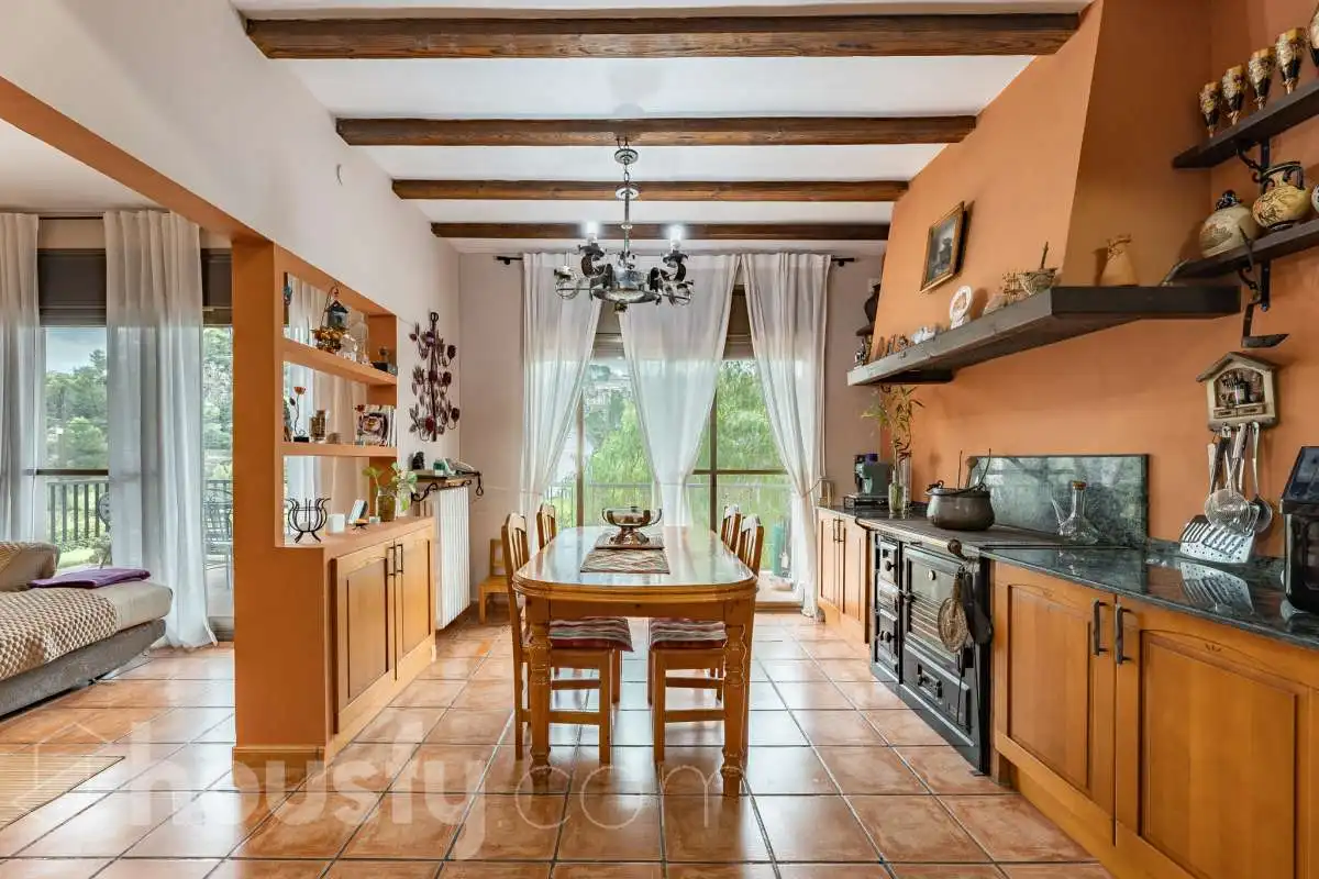 House with pool for sale in Avinguda de Corbera ., imagen 12