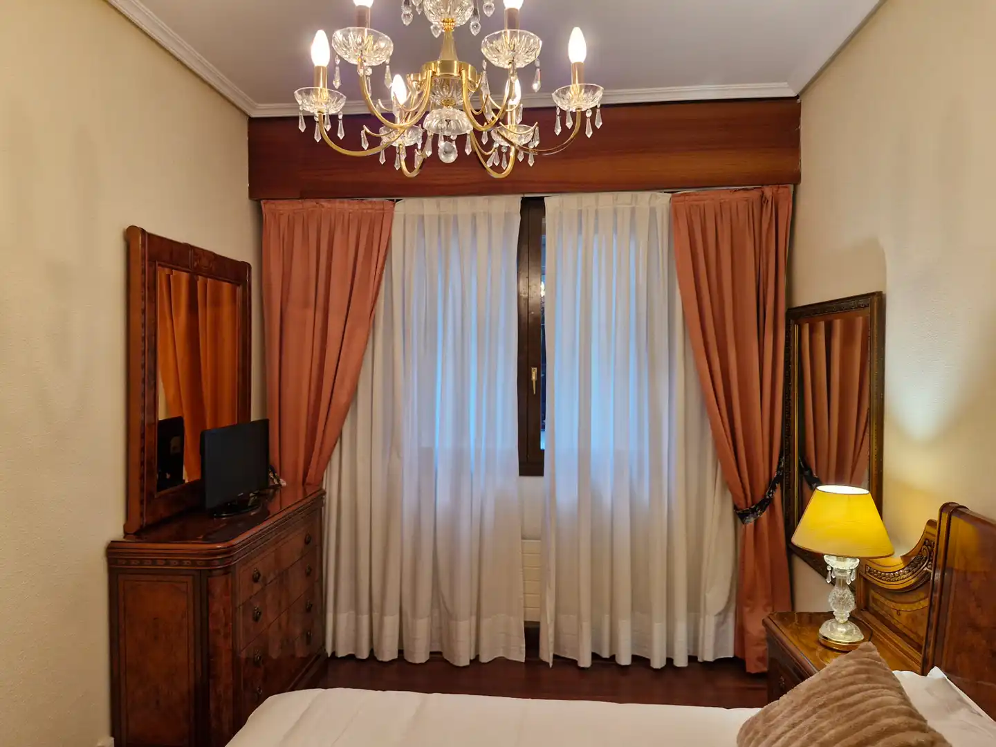 Habitación de Piso de alquiler en Bilbao  con Calefacción, Parquet y Amueblado
