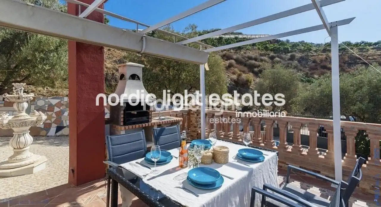 Casa con piscina in vendita a Torrox Pueblo, imagen 2