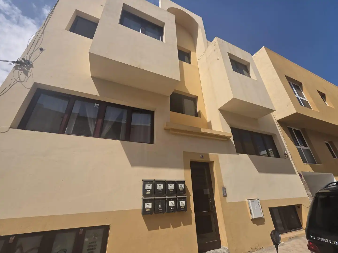 Vista exterior de Planta baja en venta en Fabelo