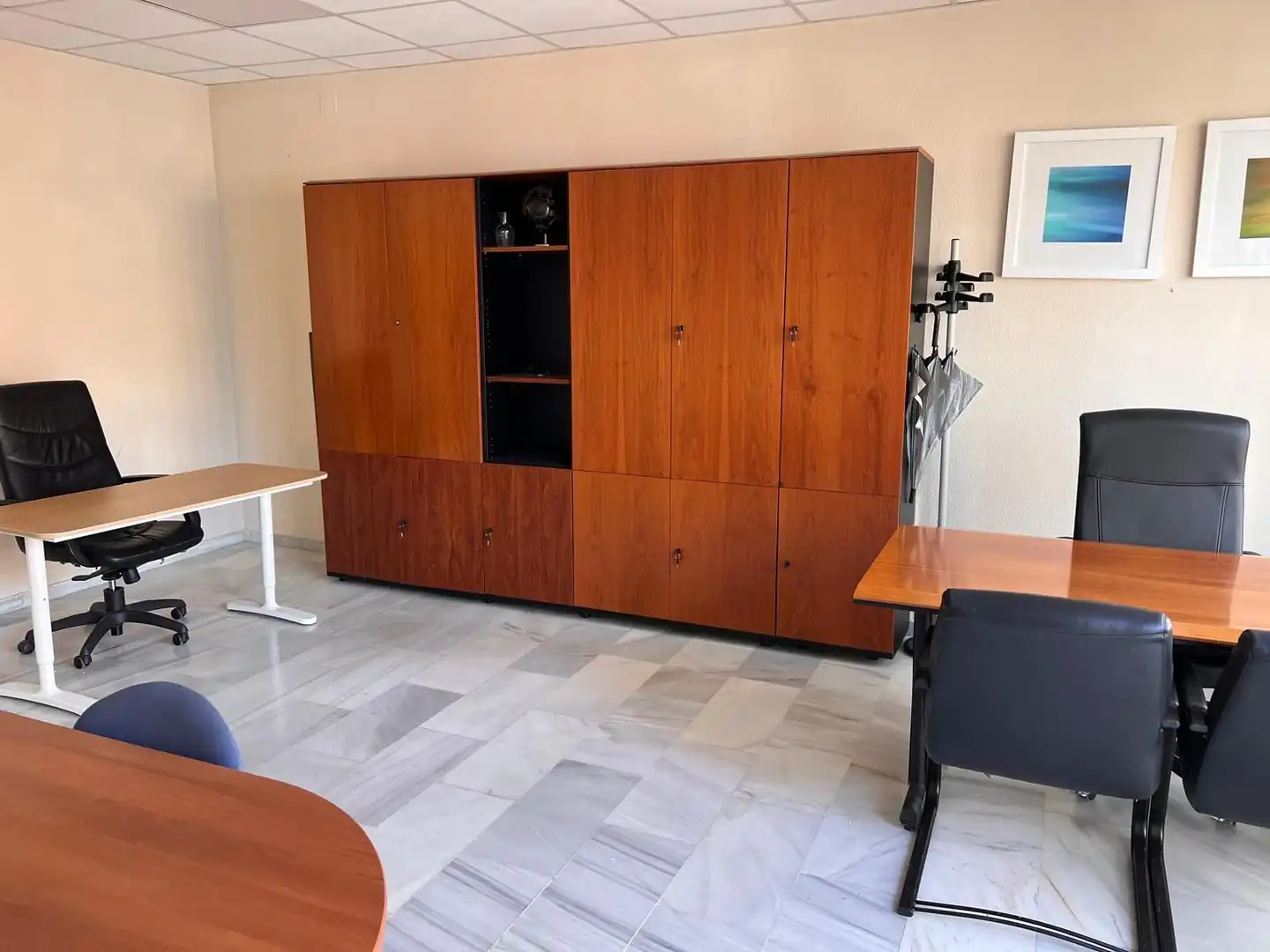 Bureau avec ascenseur à louer à Artesanía