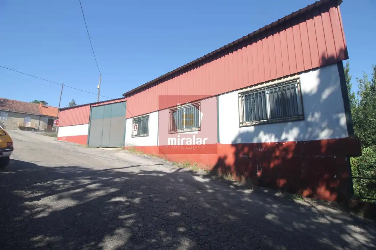 Fabrikhallen zur Miete in Ponteareas