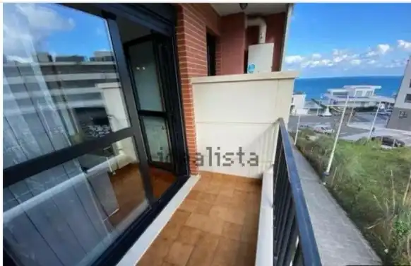 Terraza de Piso de alquiler en Castro-Urdiales con Calefacción, Parquet y Amueblado