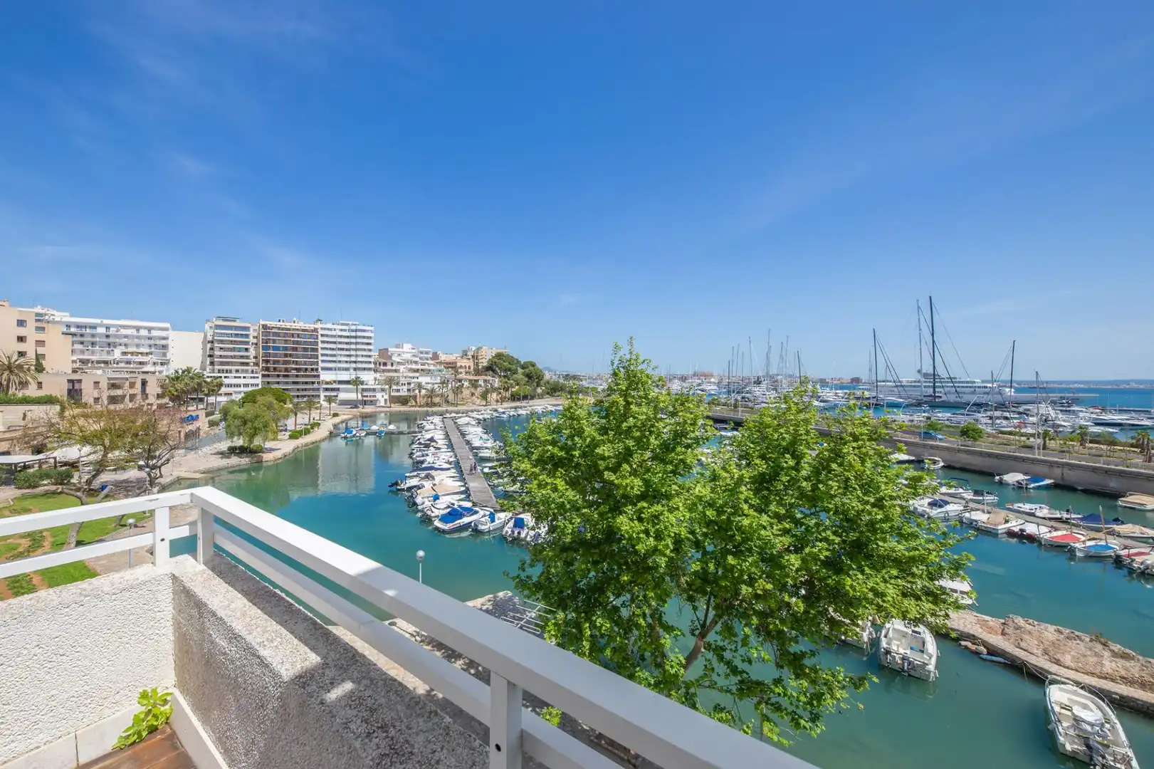 Außenansicht von Wohnung zur Miete in  Palma de Mallorca mit Klimaanlage, Heizung und Terrasse