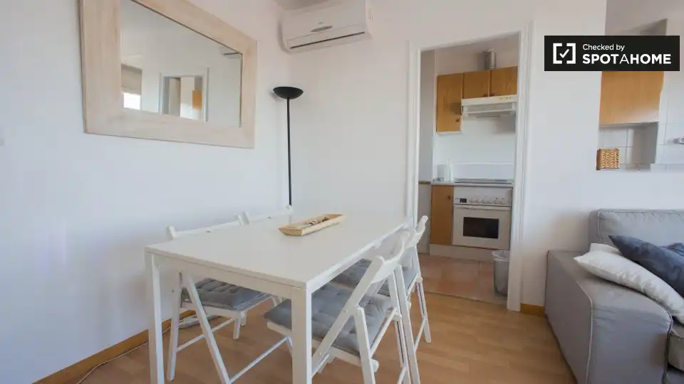 Dining room of Flat for rent in Valencia  with Air Conditioner, Heating and Furnished
