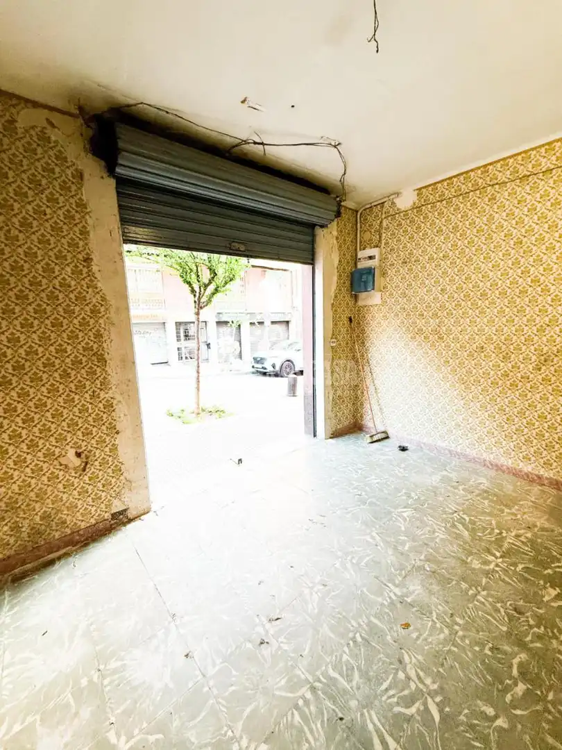 Local en venta en Les Roquetes