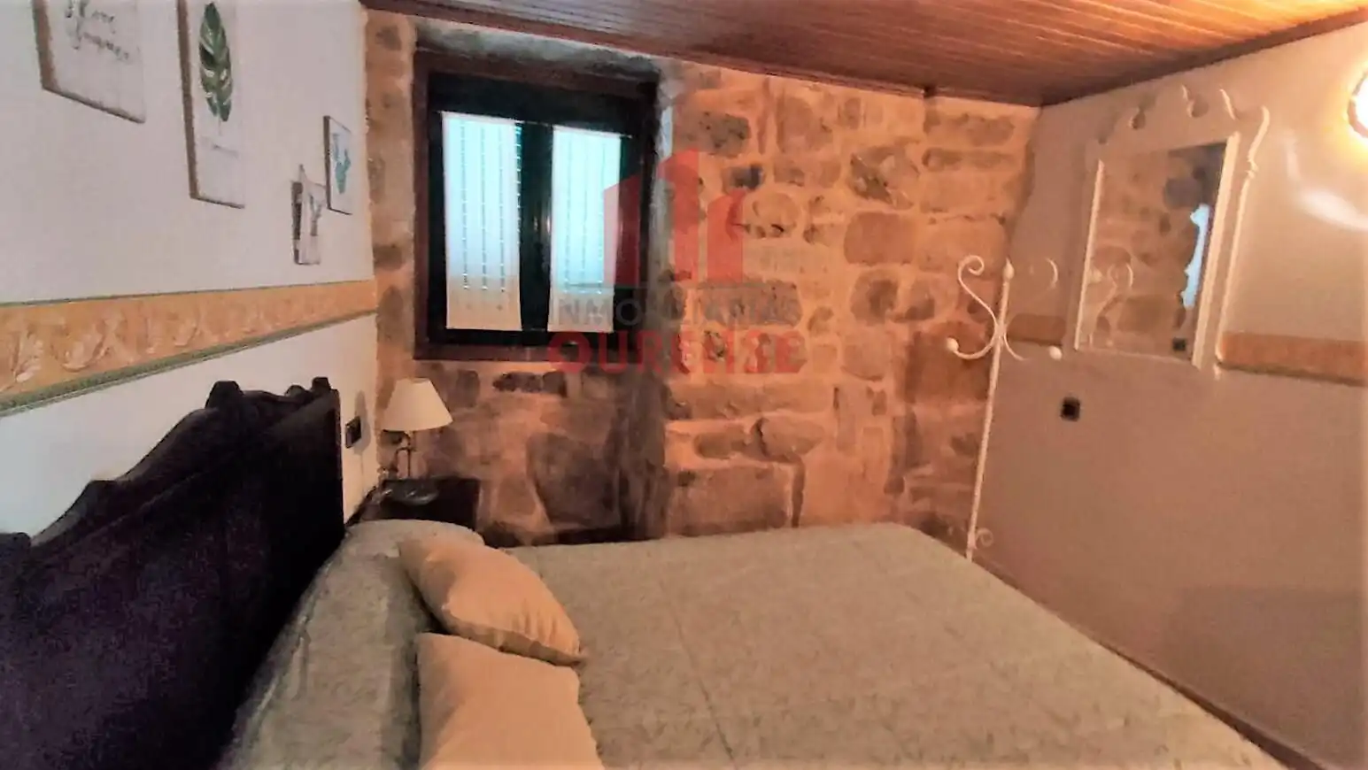 Dormitori de Finca rústica en venda en San Amaro amb Aire condicionat, Calefacció i Jardí privat