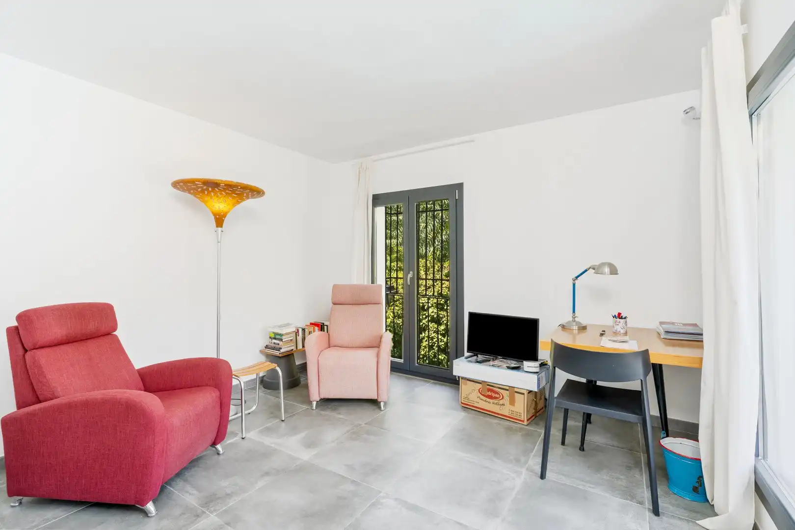 Sala de estar de Casa o chalet en venta en Granada con Aire acondicionado, Calefacción y Jardín privado