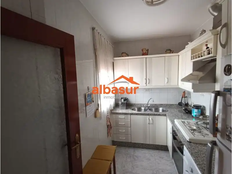 Cuina de Casa o xalet en venda en Córdoba amb Aire condicionat, Calefacció i Moblat