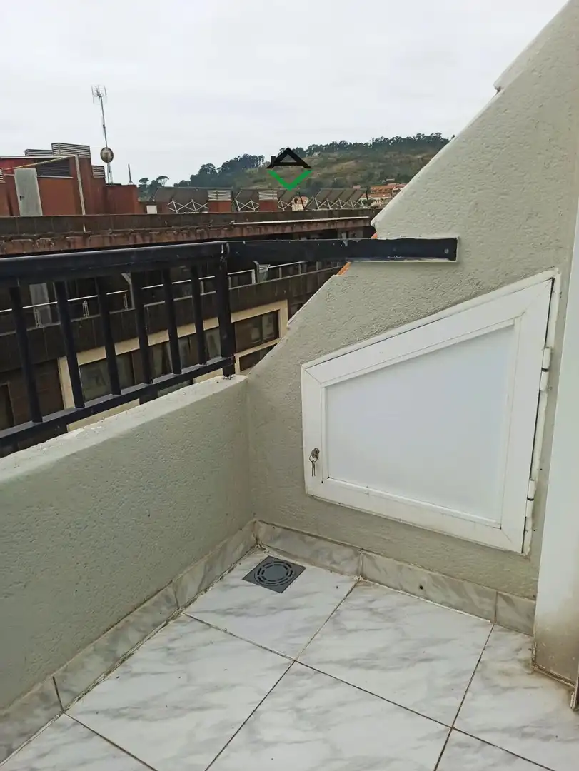 Terraza de Ático en venta en Cangas  con Calefacción, Terraza y Amueblado