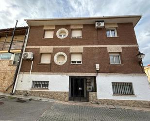 Vista exterior de Pis en venda en Villalbilla amb Terrassa i Balcó
