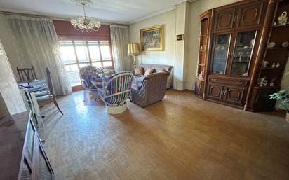 Sala d'estar de Pis en venda en Cáceres Capital amb Calefacció, Terrassa i Moblat