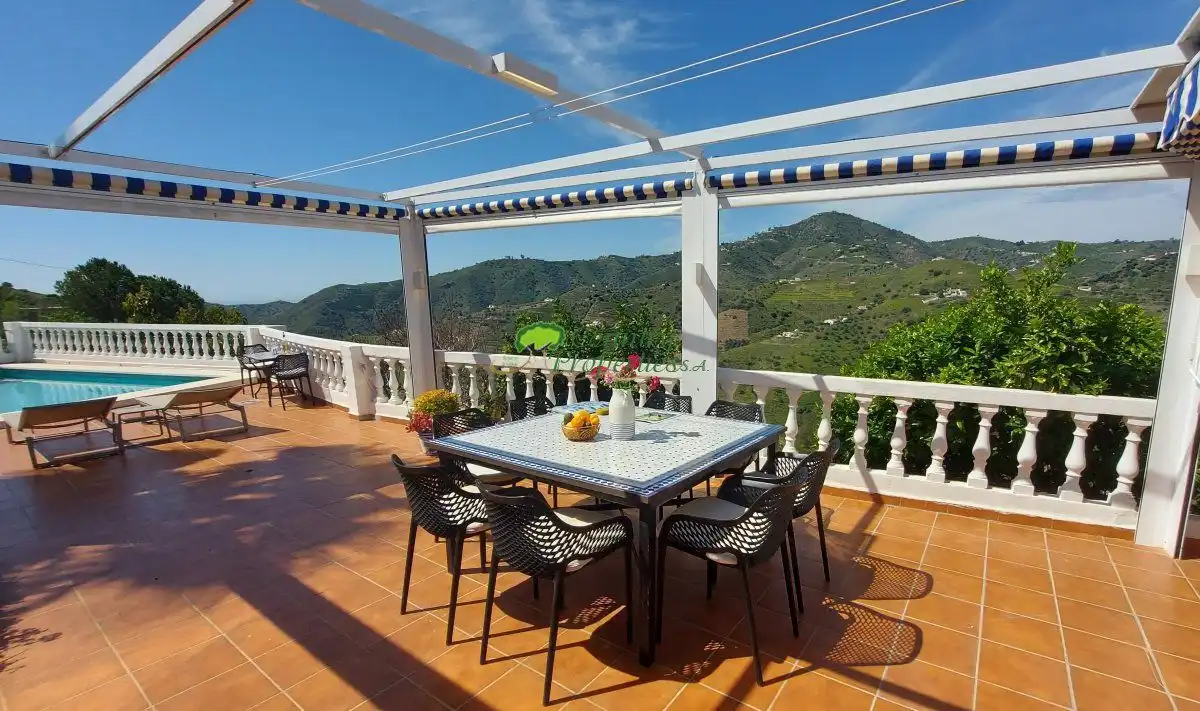 Terraza de Finca rústica en venta en Torrox con Aire acondicionado, Calefacción y Jardín privado