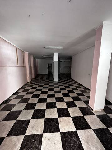 Local comercial en Alquiler en Antigua Moreria