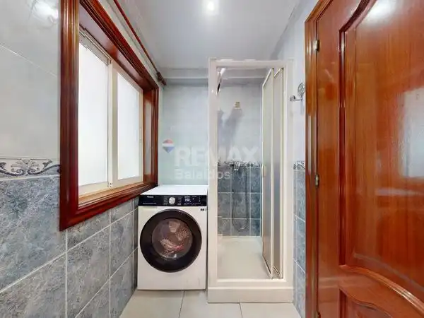 Baño de Piso en venta en Vigo  con Calefacción y Parquet