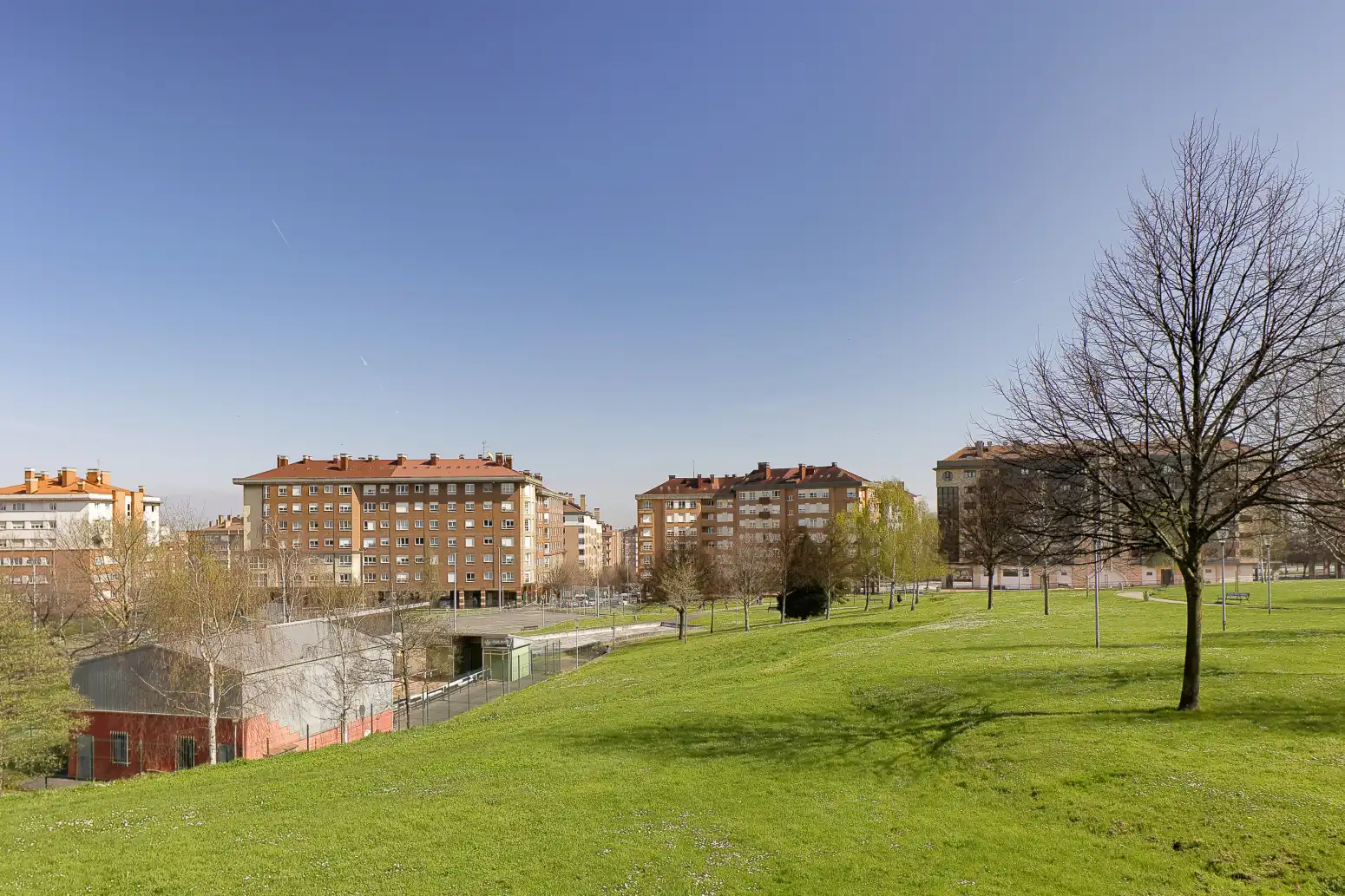 Exterior view of Flat for sale in Gijón   with Heating, Parquet flooring and Storage room