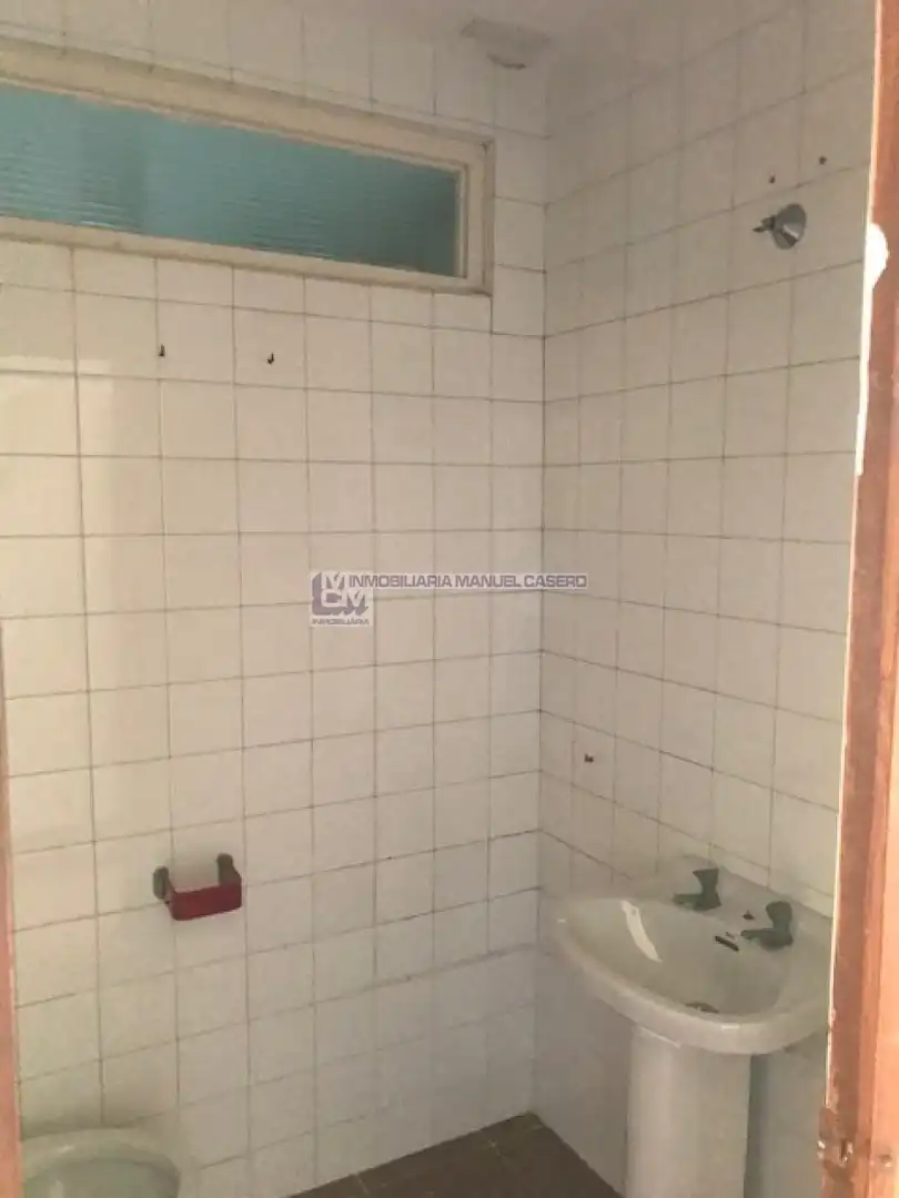 Baño de Casa o chalet en venta en Cáceres con Calefacción, Jardín privado y Piscina