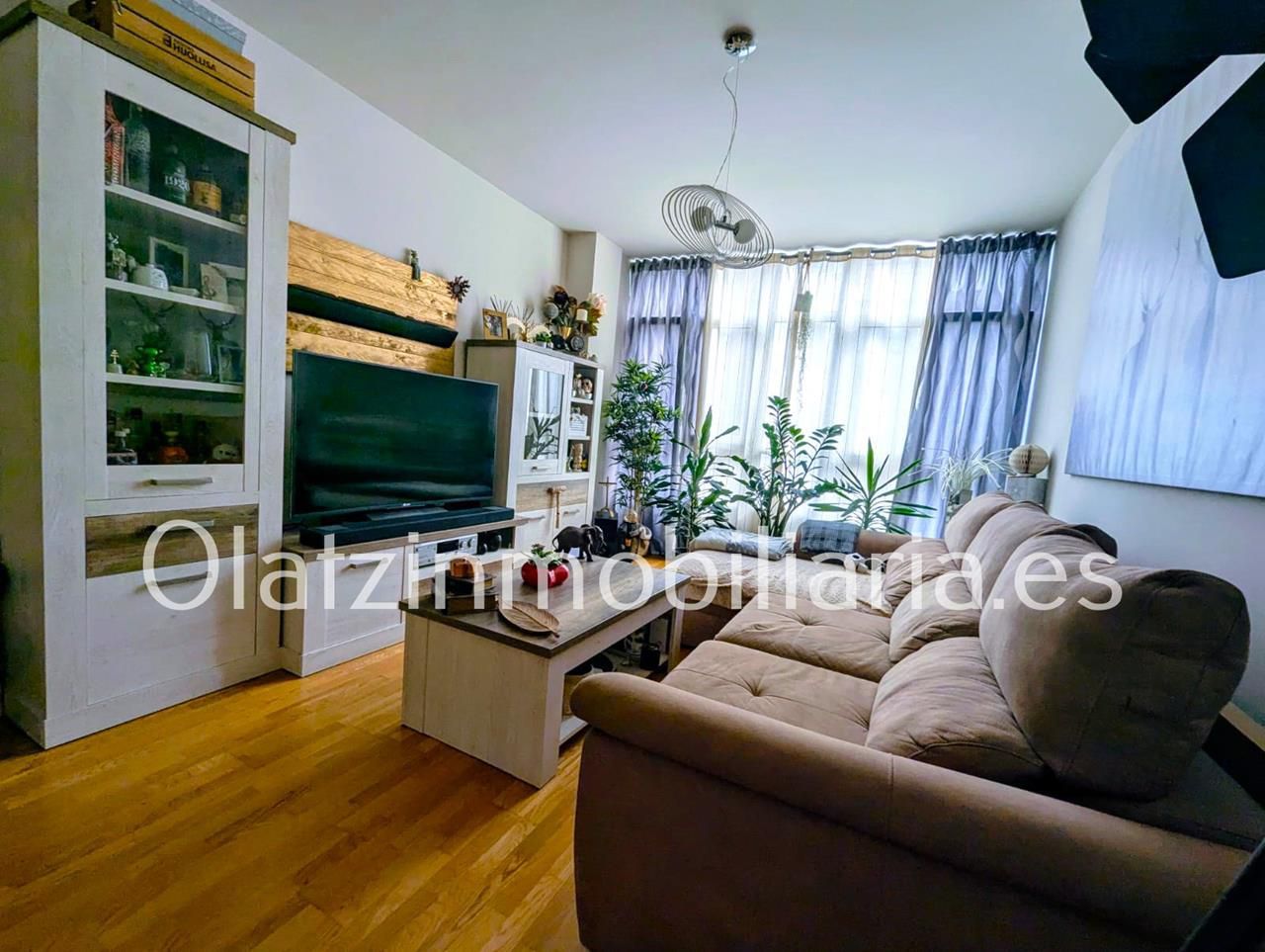 Sala d'estar de Pis en venda en Güeñes amb Calefacció, Traster i Moblat
