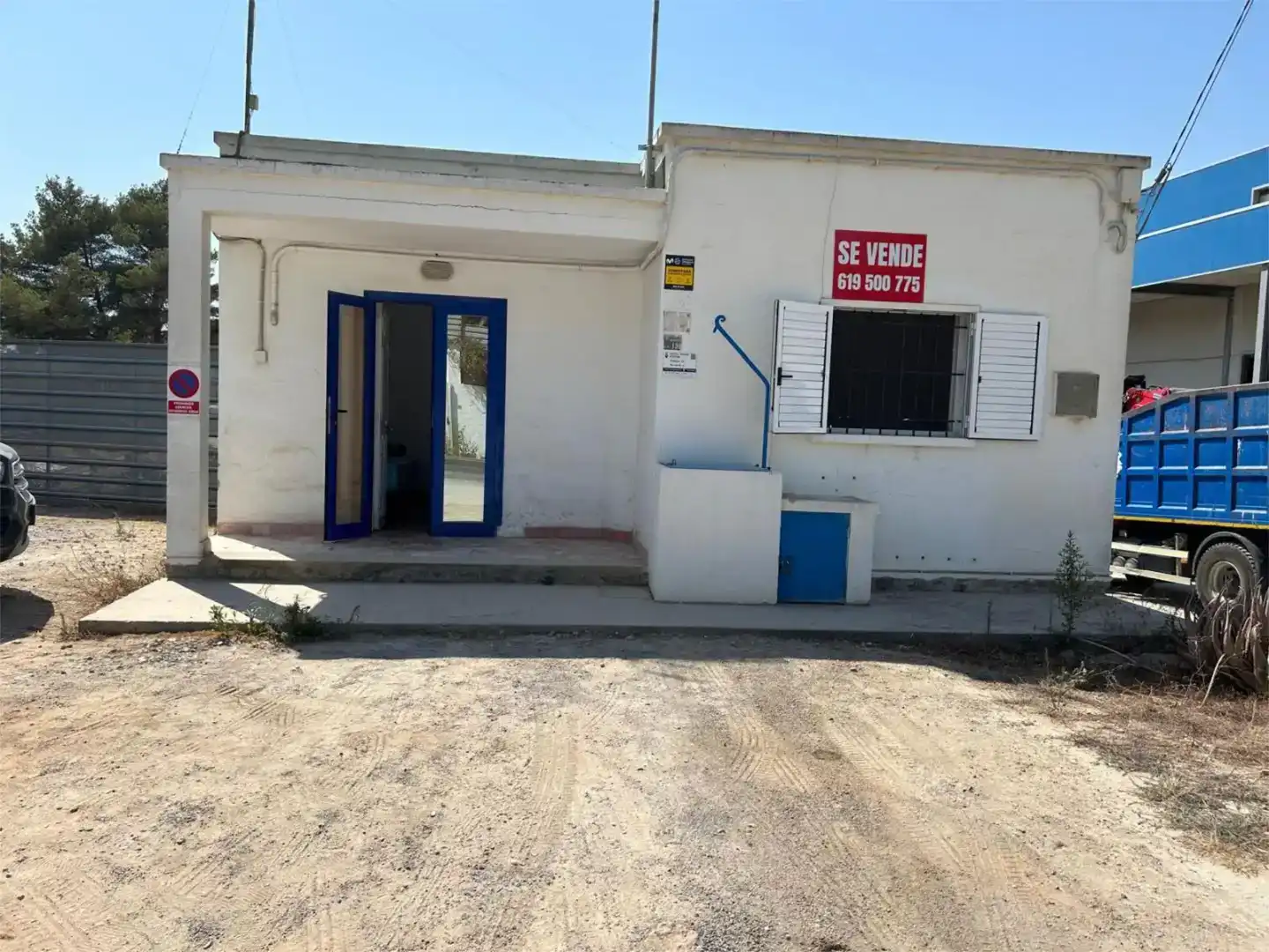 Vista exterior de Casa o xalet en venda en Santa Eulària des Riu amb Piscina