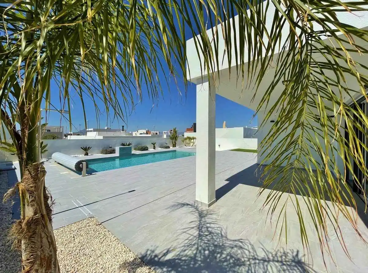Swimming pool of Houses for sale in Rojales