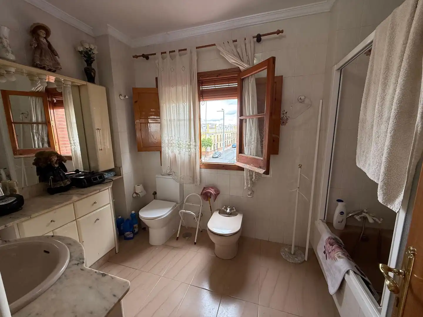 Baño de Dúplex en venta en Dos Hermanas con Aire acondicionado, Calefacción y Terraza