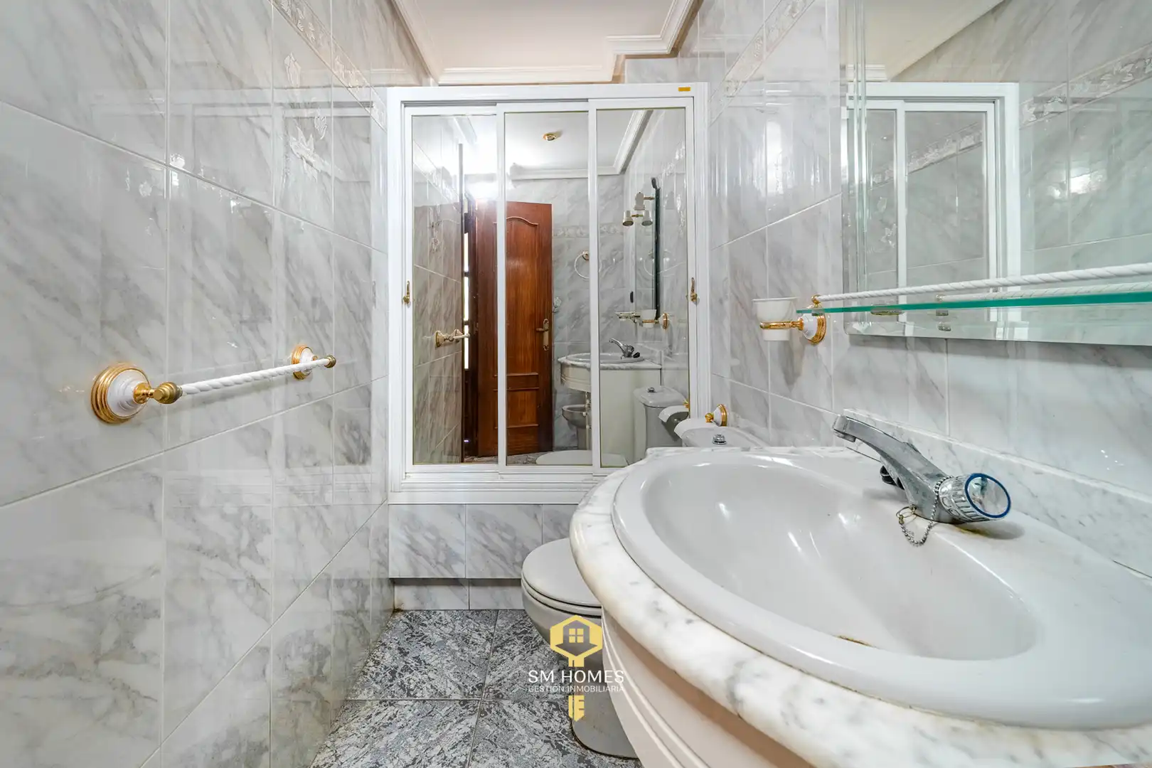 Baño de Piso en venta en Coslada con Calefacción, Terraza y Horno