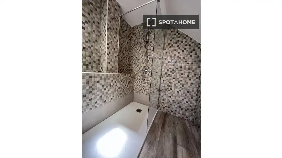 Bathroom of Flat for rent in Sagunto / Sagunt  with Air Conditioner, Heating and Furnished