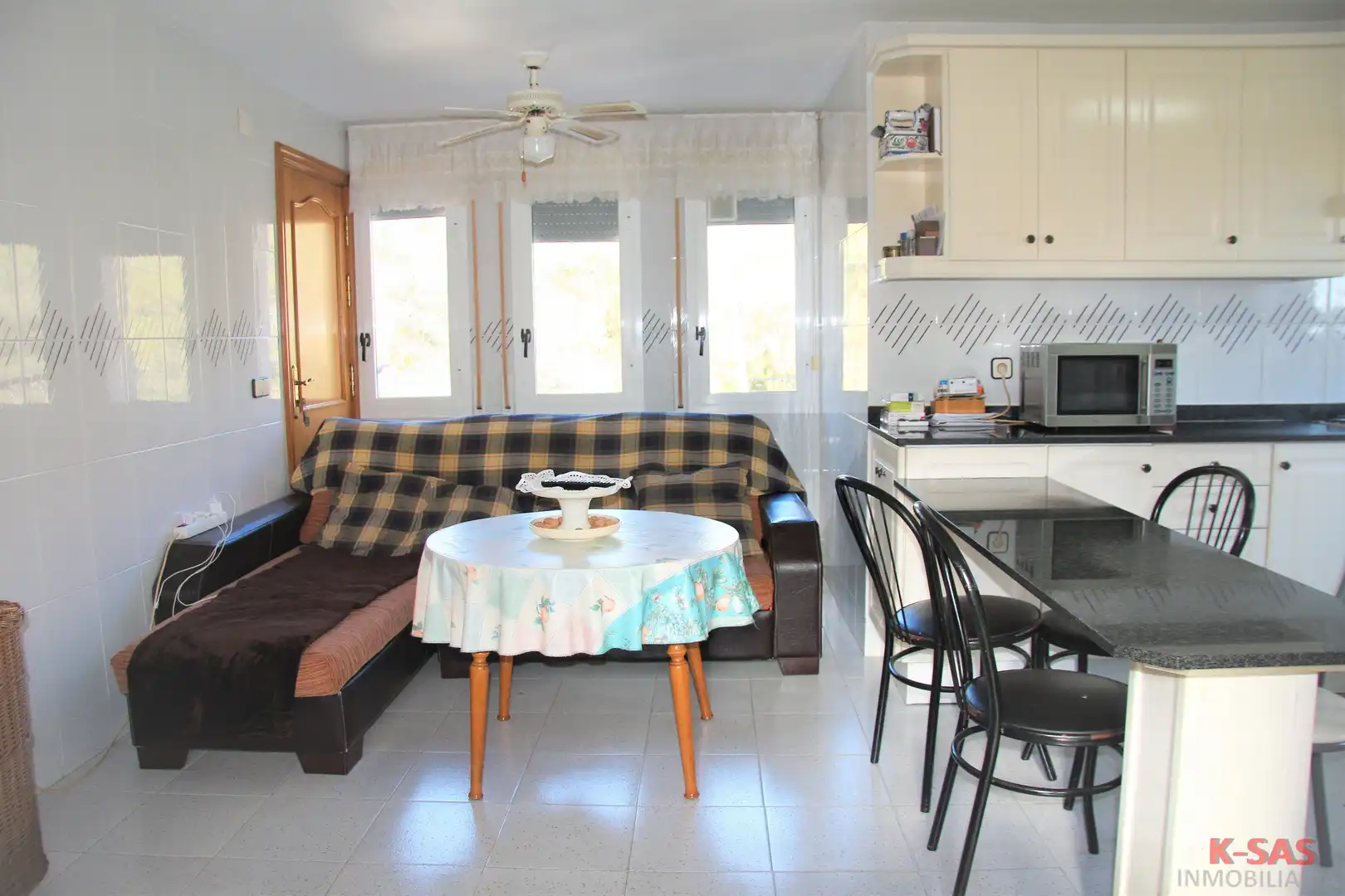 Sala d'estar de Casa o xalet en venda en Tarragona amb Aire condicionat, Calefacció i Jardí privat