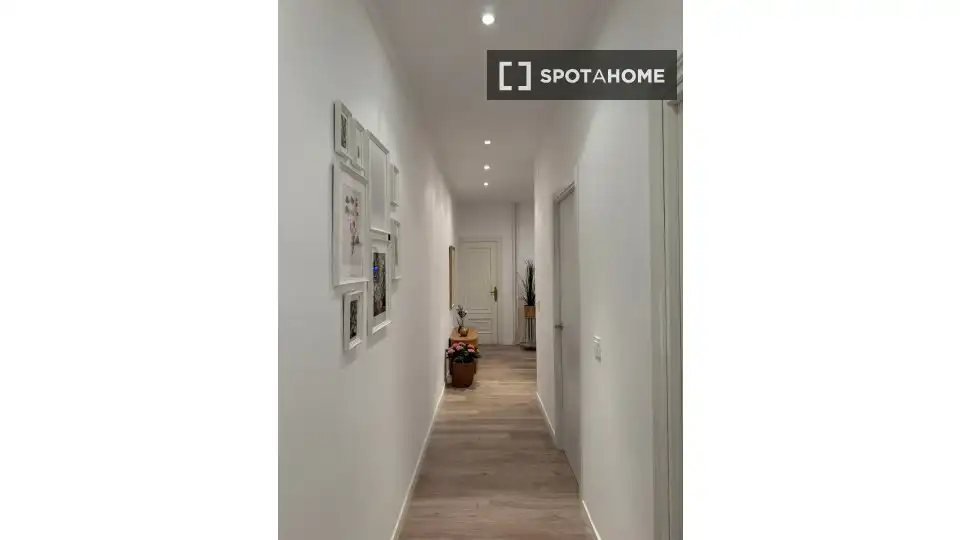 Apartament per a compartir en Madrid amb Aire condicionat, Terrassa i Moblat