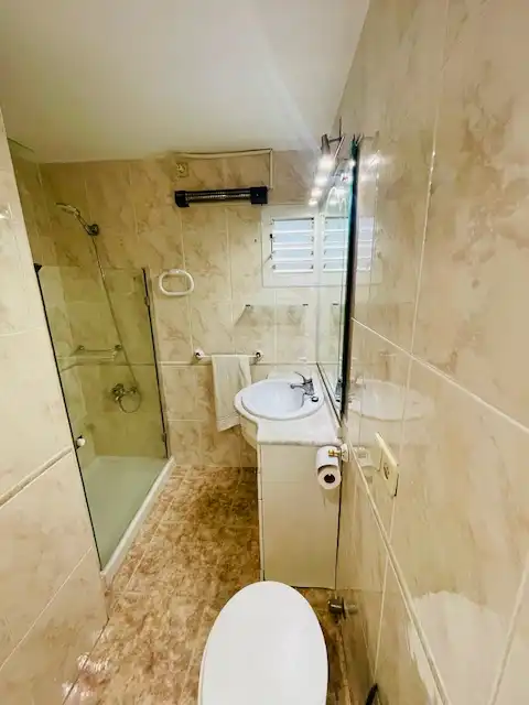Bany de Casa o xalet en venda en  Palma de Mallorca amb Terrassa, Rentadora i Alarma