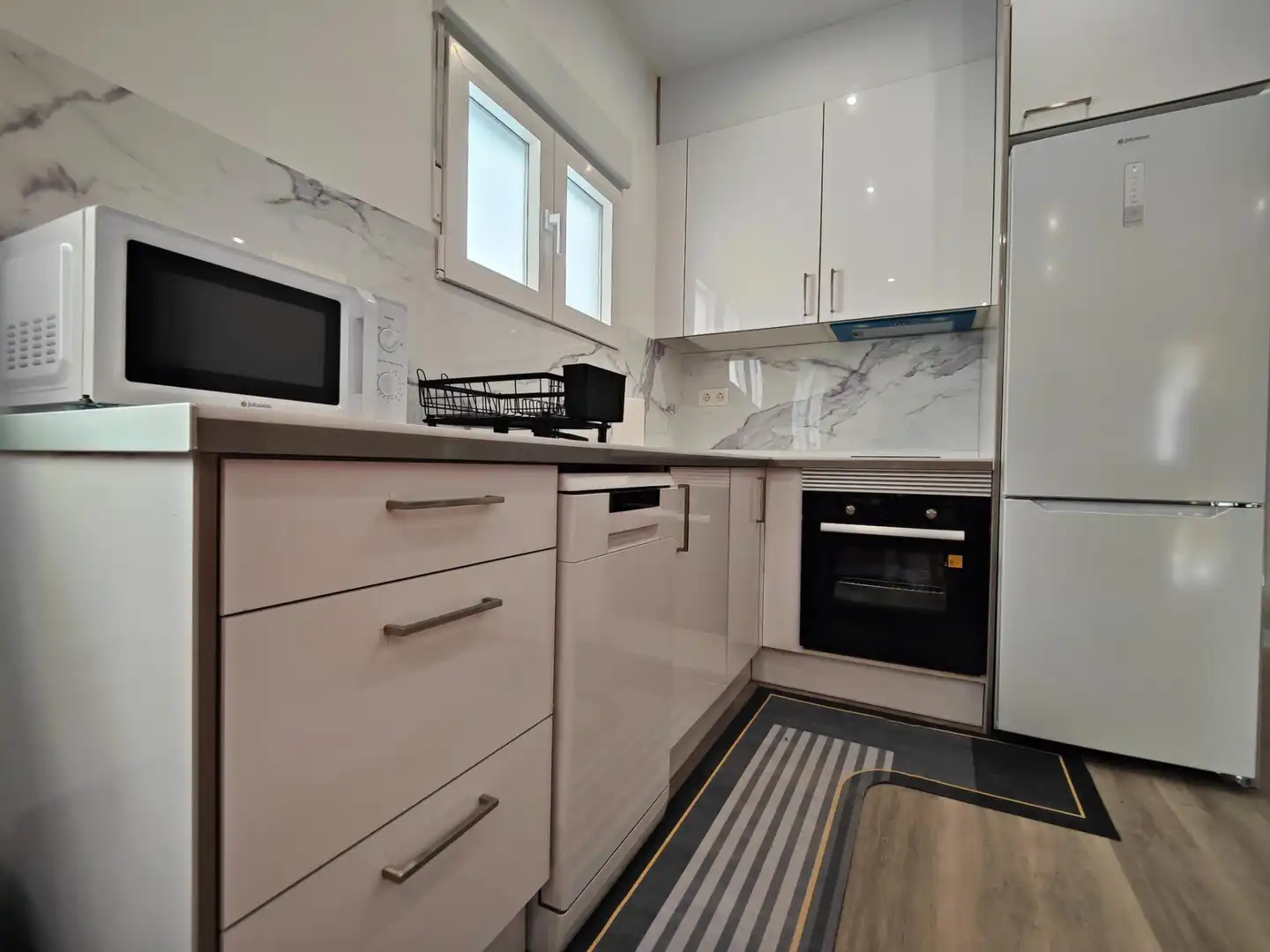 Kitchen of Apartments for rent in Granada  with Air Conditioner, Heating and Furnished