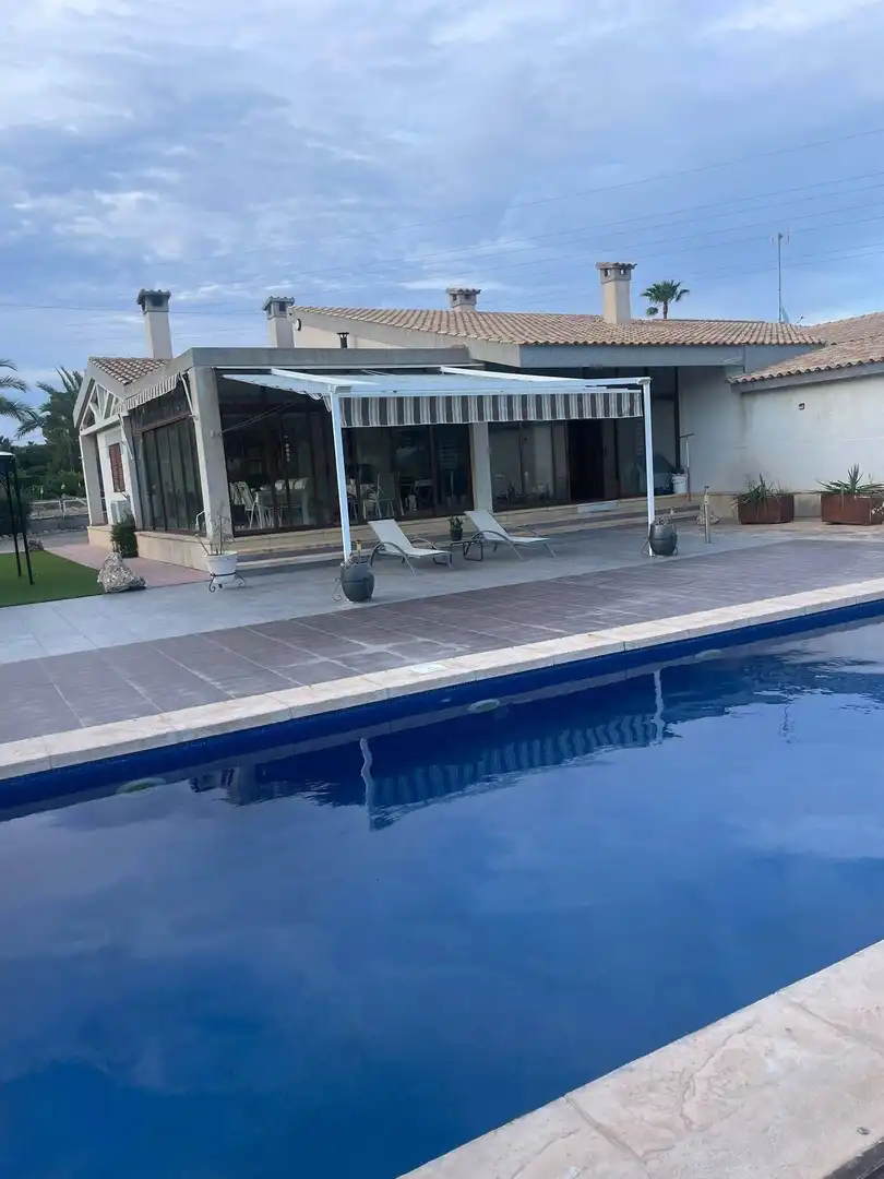 Swimming pool of Houses for sale in Elche / Elx  with Air Conditioner, Heating and Private garden
