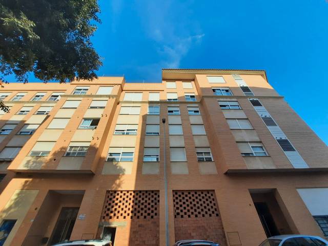 Local comercial en Venta en Carrer de Alcudia de Veo, 3 en Ciutat del Transport - La Salera