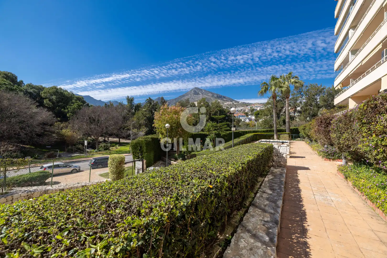 Außenansicht von Wohnung zum Verkauf in Benalmádena mit Privatgarten, Schwimmbad und Möbliert