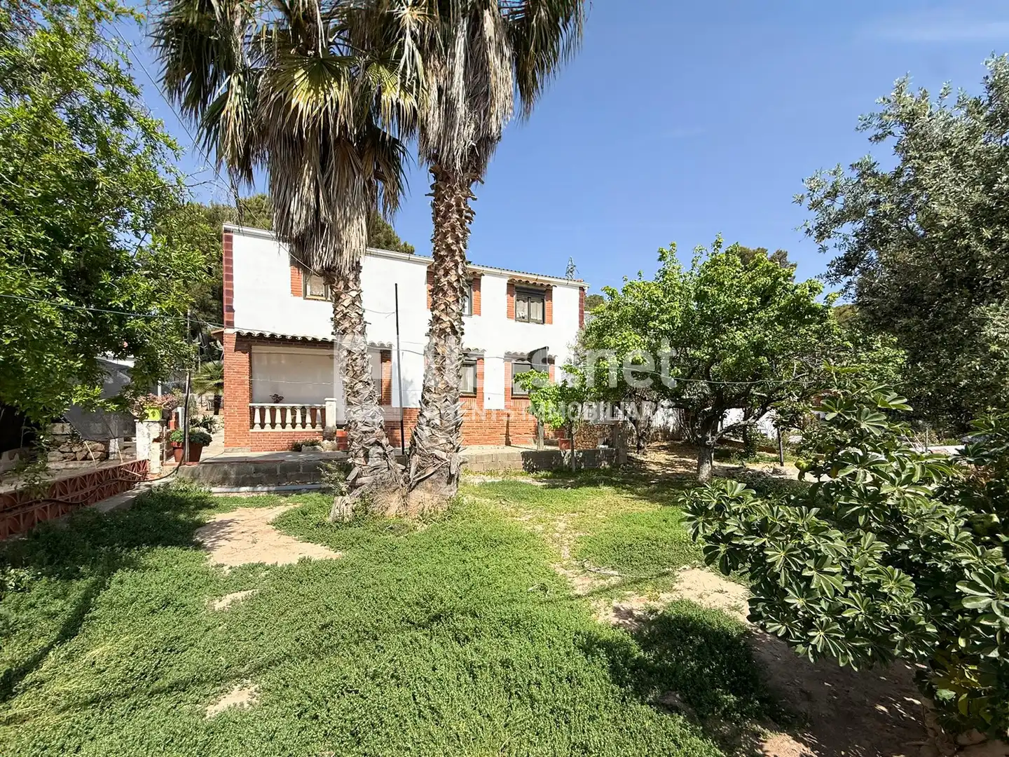 Exterior view of Houses for sale in Vilanova i la Geltrú  with Air Conditioner, Heating and Private garden