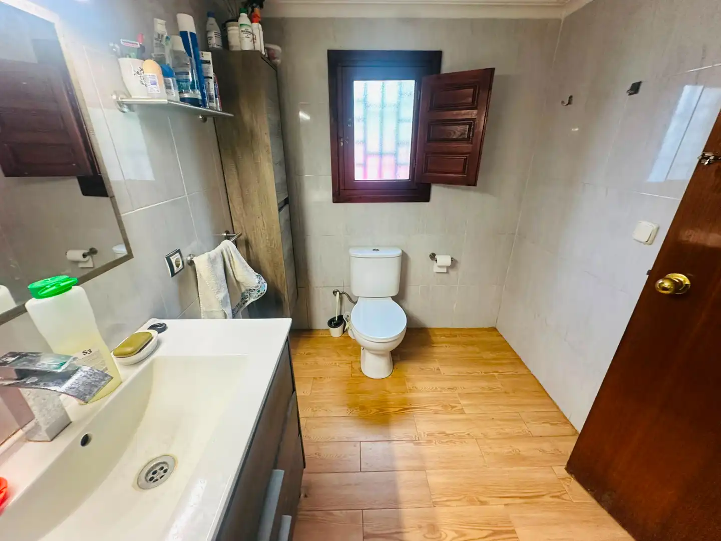 Baño de Finca rústica en venta en Salou con Aire acondicionado, Calefacción y Jardín privado