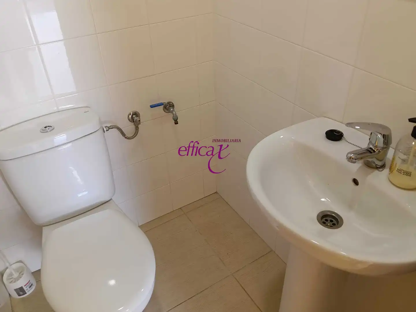 Baño de Local de alquiler en Torrijos