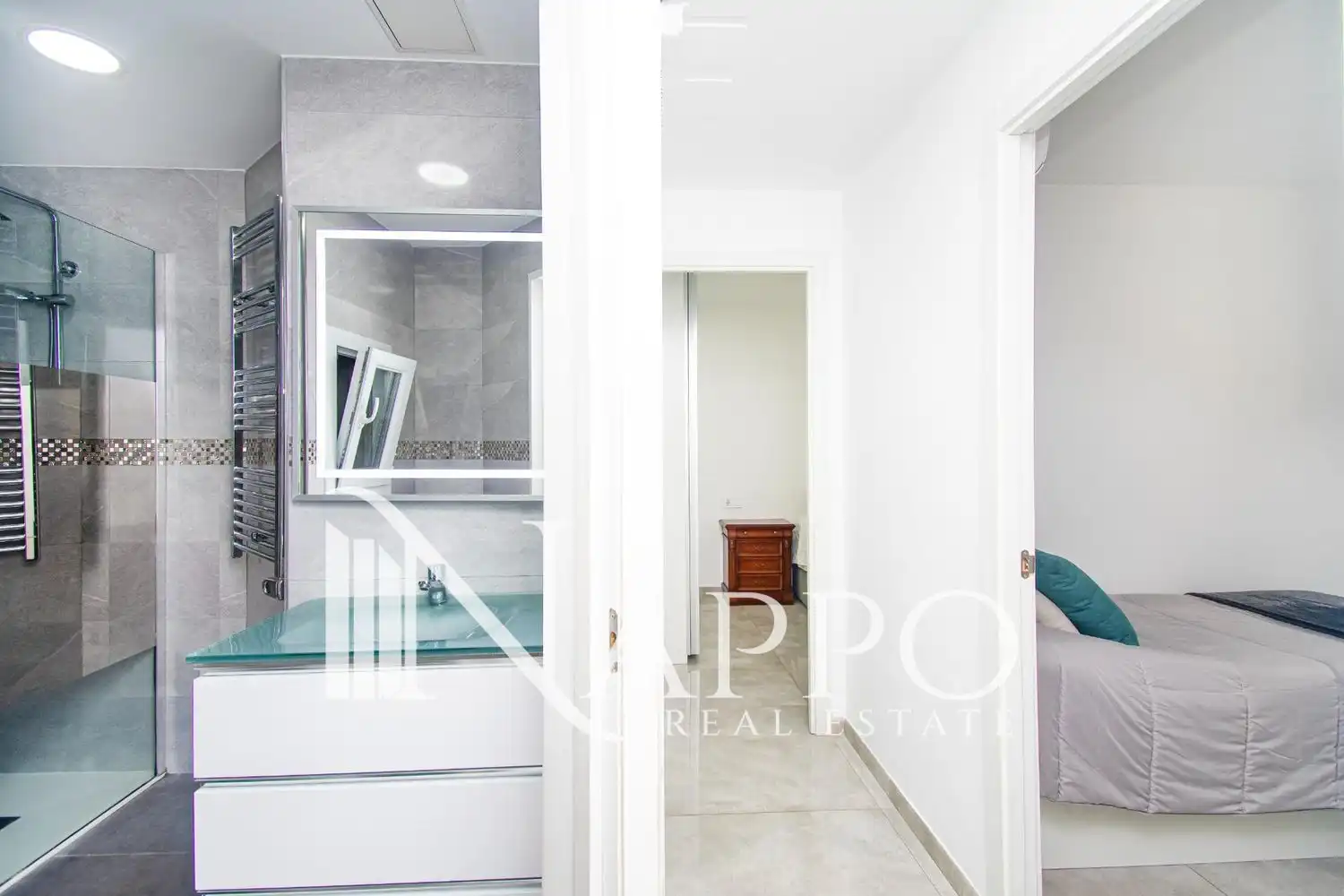 Bathroom of Flat for sale in  Palma de Mallorca  with Air Conditioner, Heating and Terrace