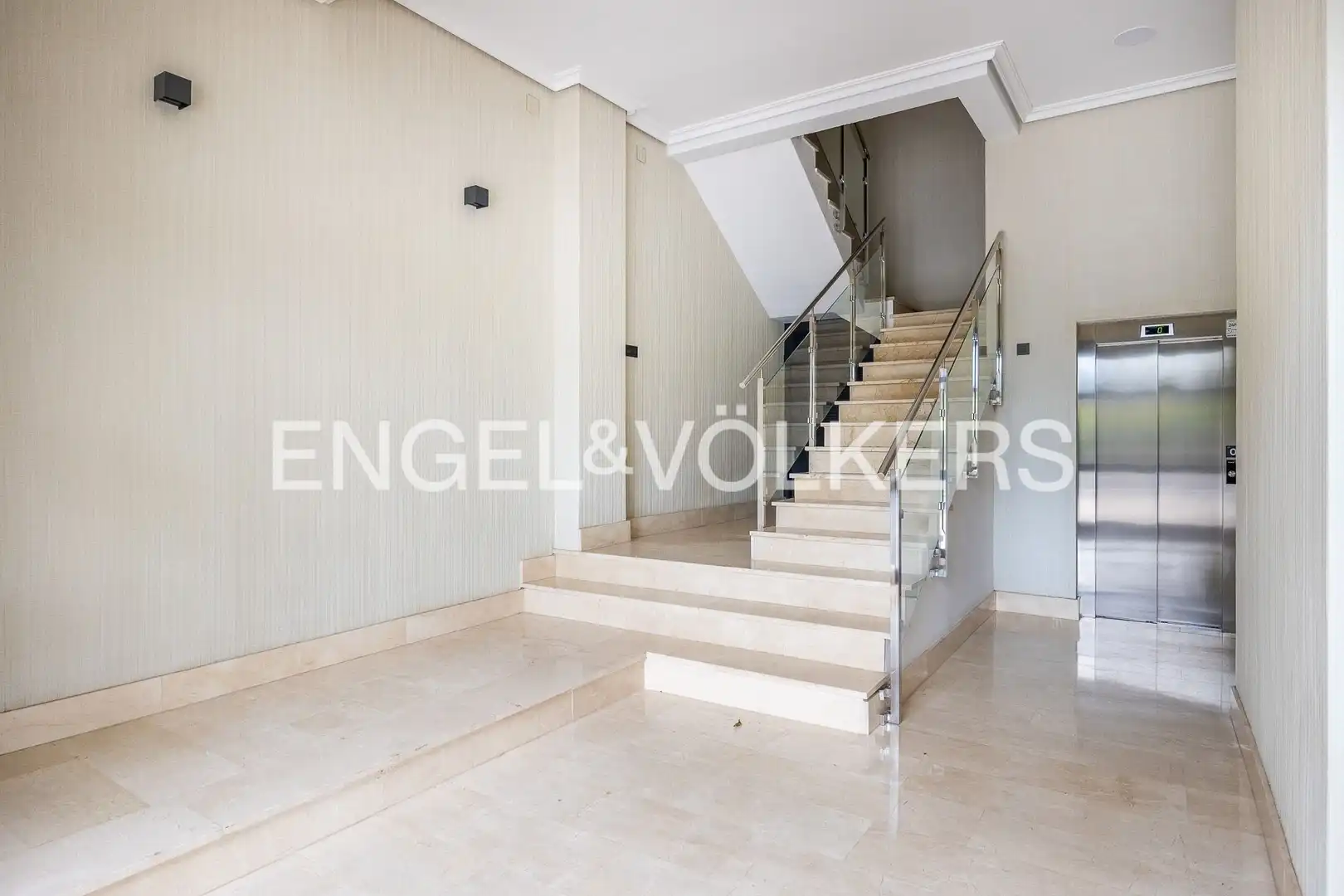 Piso en venta en Sevilla con Aire acondicionado y Calefacción