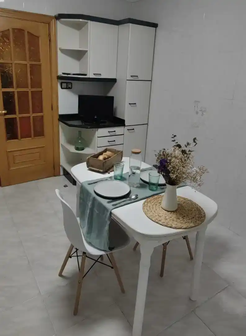 Cuina de Pis en venda en Toreno amb Parquet, Traster i Balcó