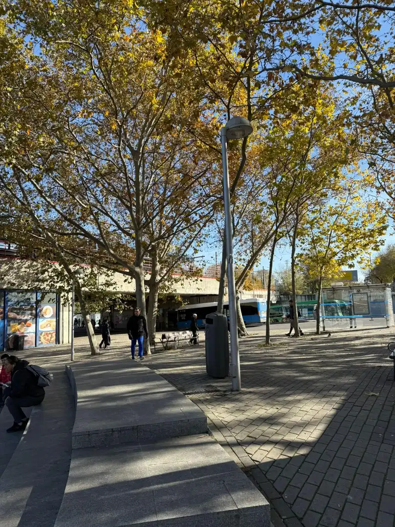 Vista exterior de Local en venta en Madrid