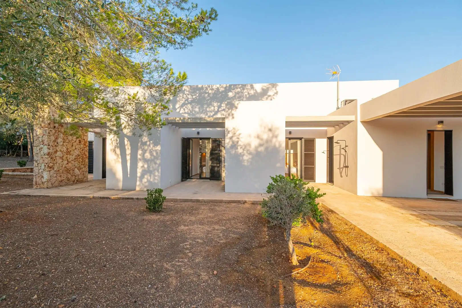 Vista exterior de Casa o xalet en venda en Porreres amb Aire condicionat, Jardí privat i Terrassa