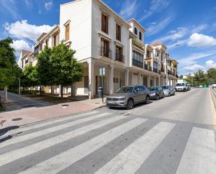 Vista exterior de Pis en venda en  Granada Capital amb Aire condicionat