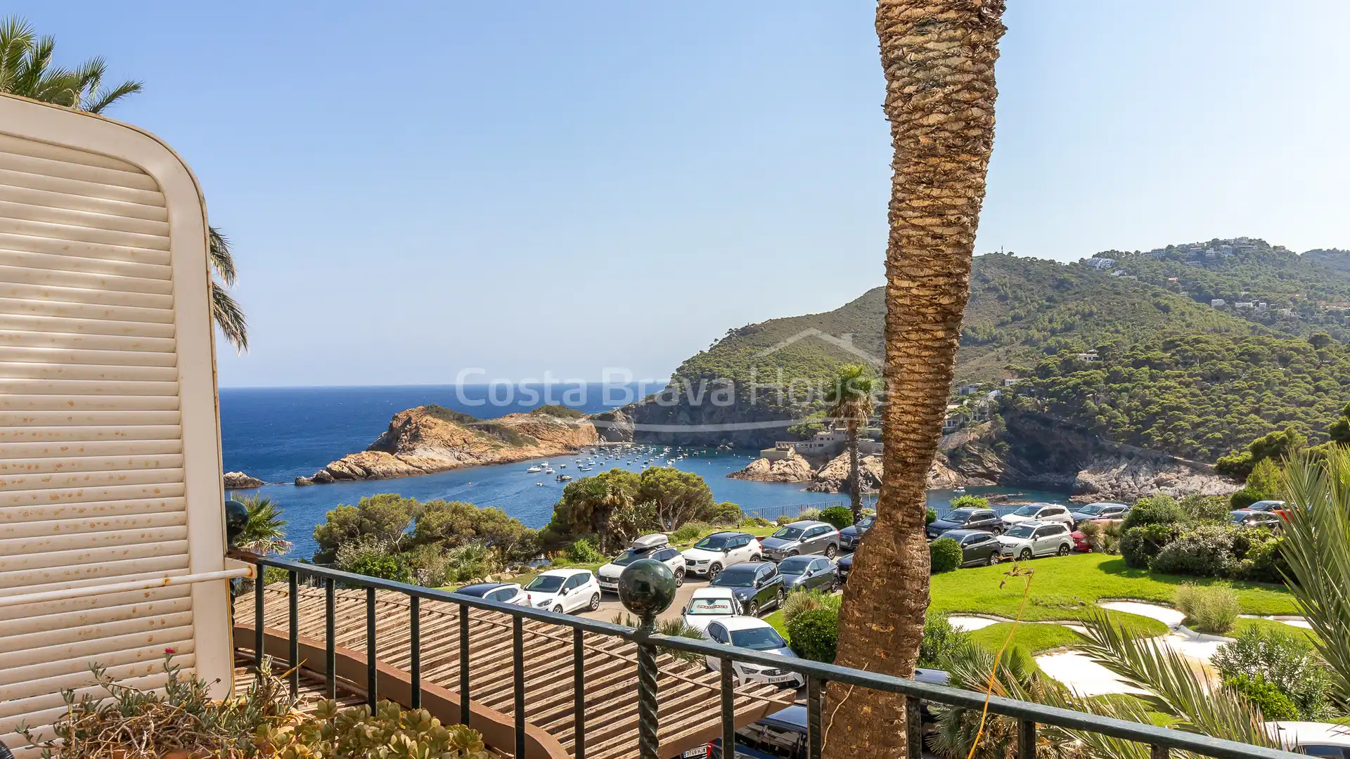 Terrasse von Wohnungen zum Verkauf in Begur mit Terrasse, Schwimmbad und Ofen