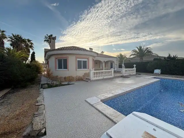 Detached house with pool for sale in Urbanización Pisnella 9, imagen 3